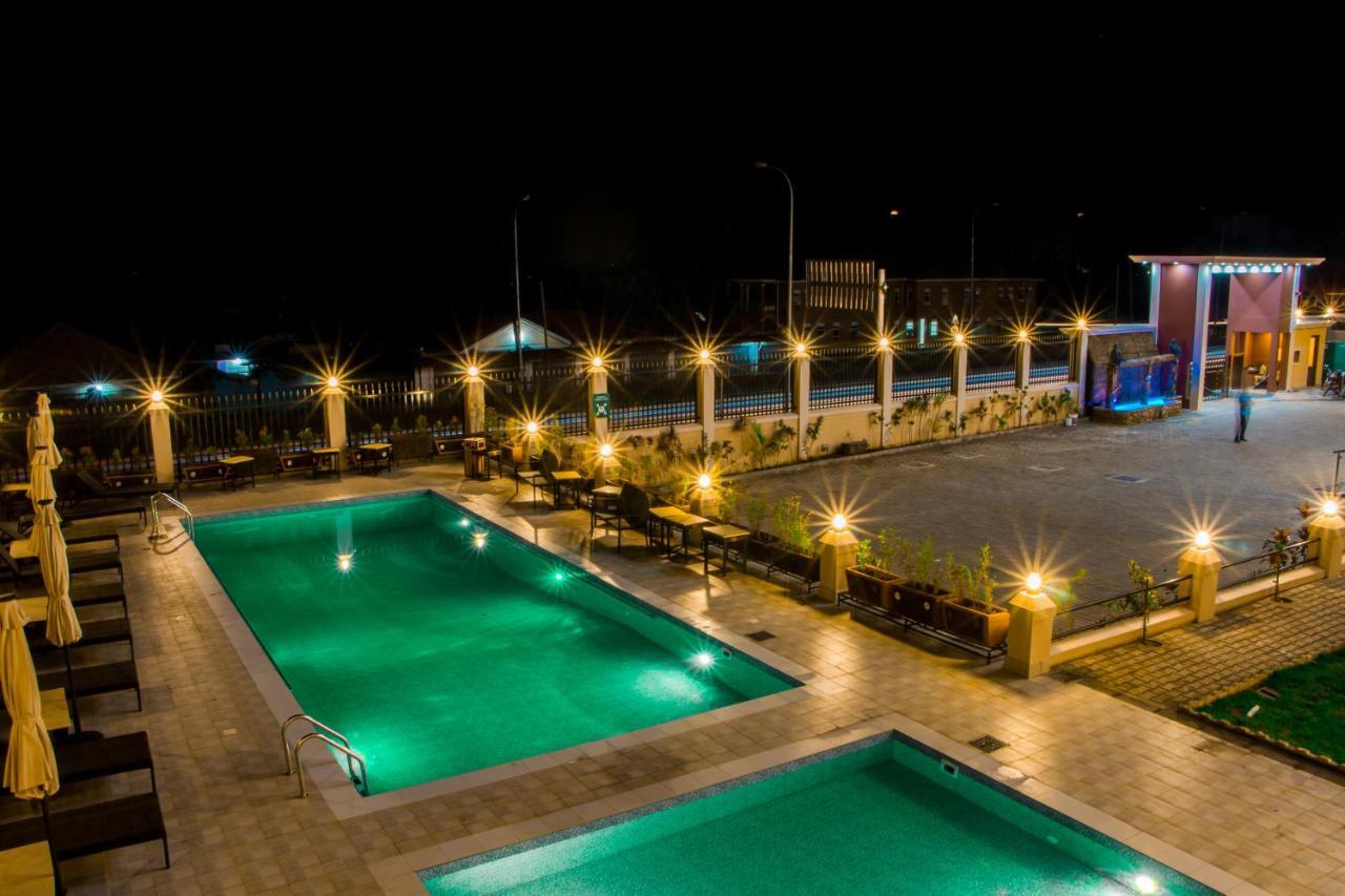 Hotel Horizon Ентебе Екстериор снимка