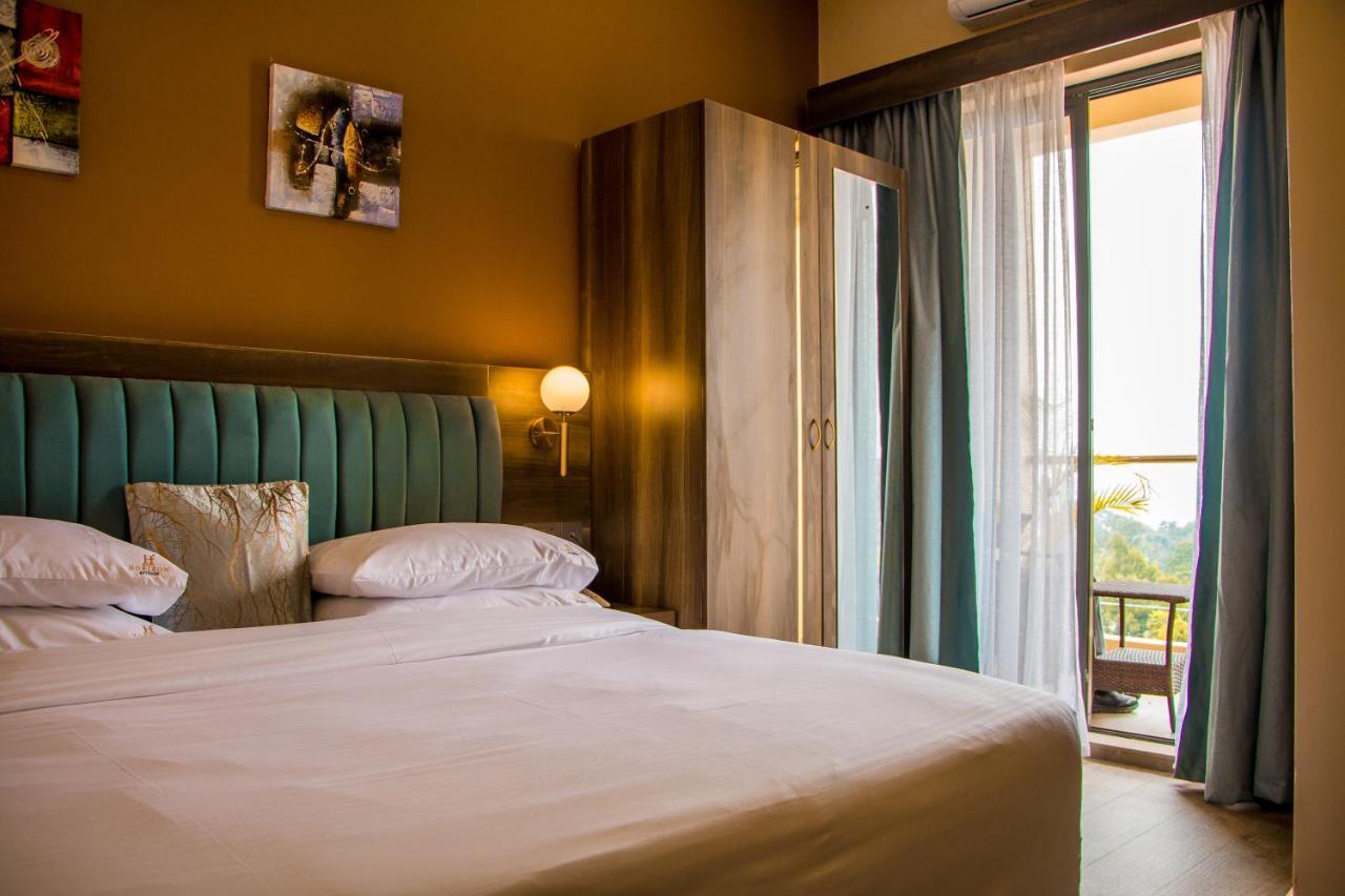 Hotel Horizon Ентебе Екстериор снимка
