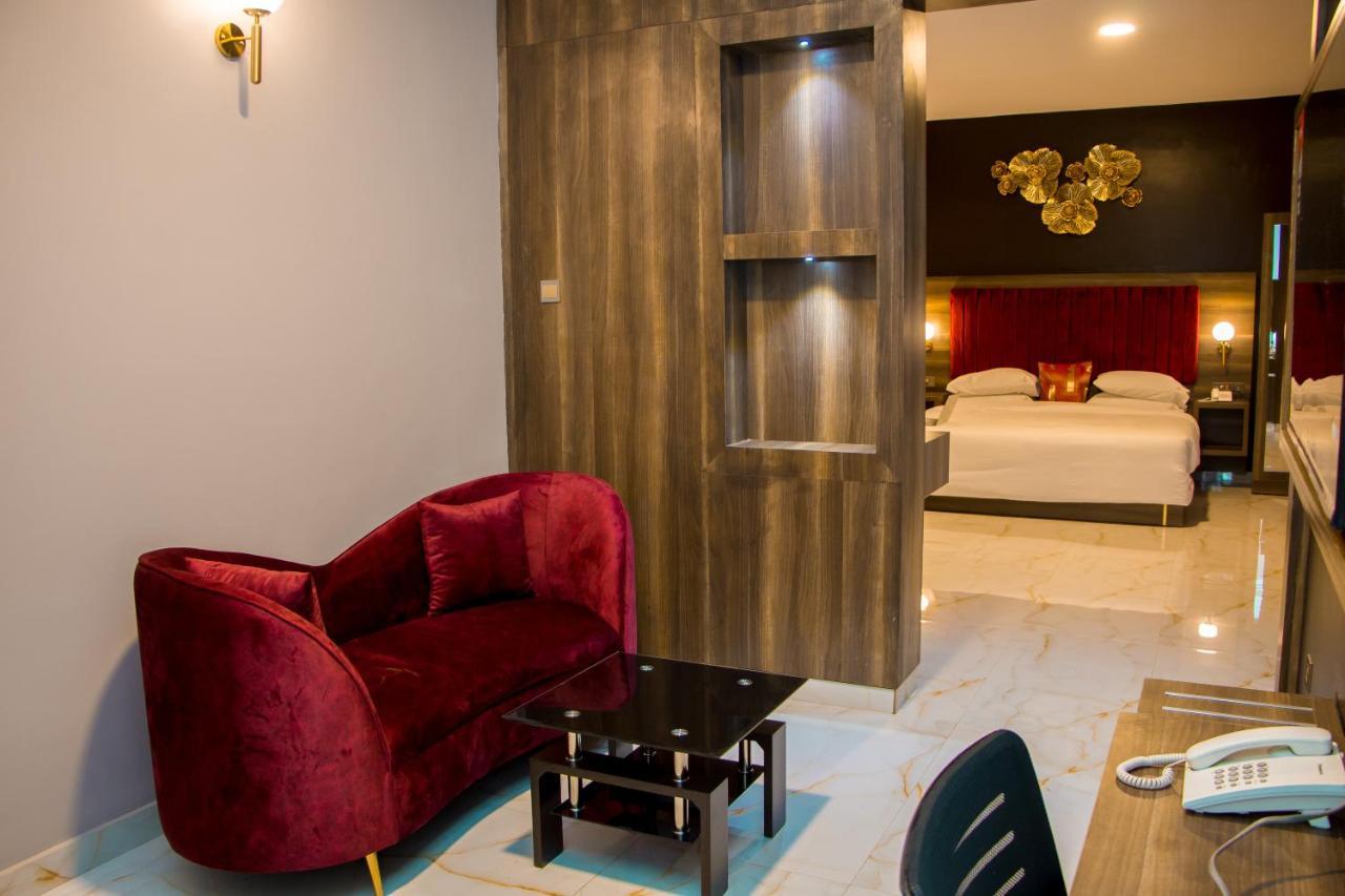 Hotel Horizon Ентебе Екстериор снимка