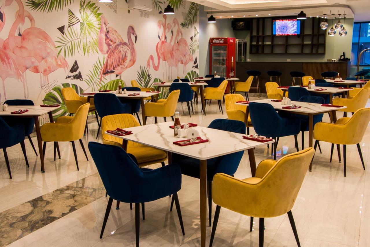 Hotel Horizon Ентебе Екстериор снимка