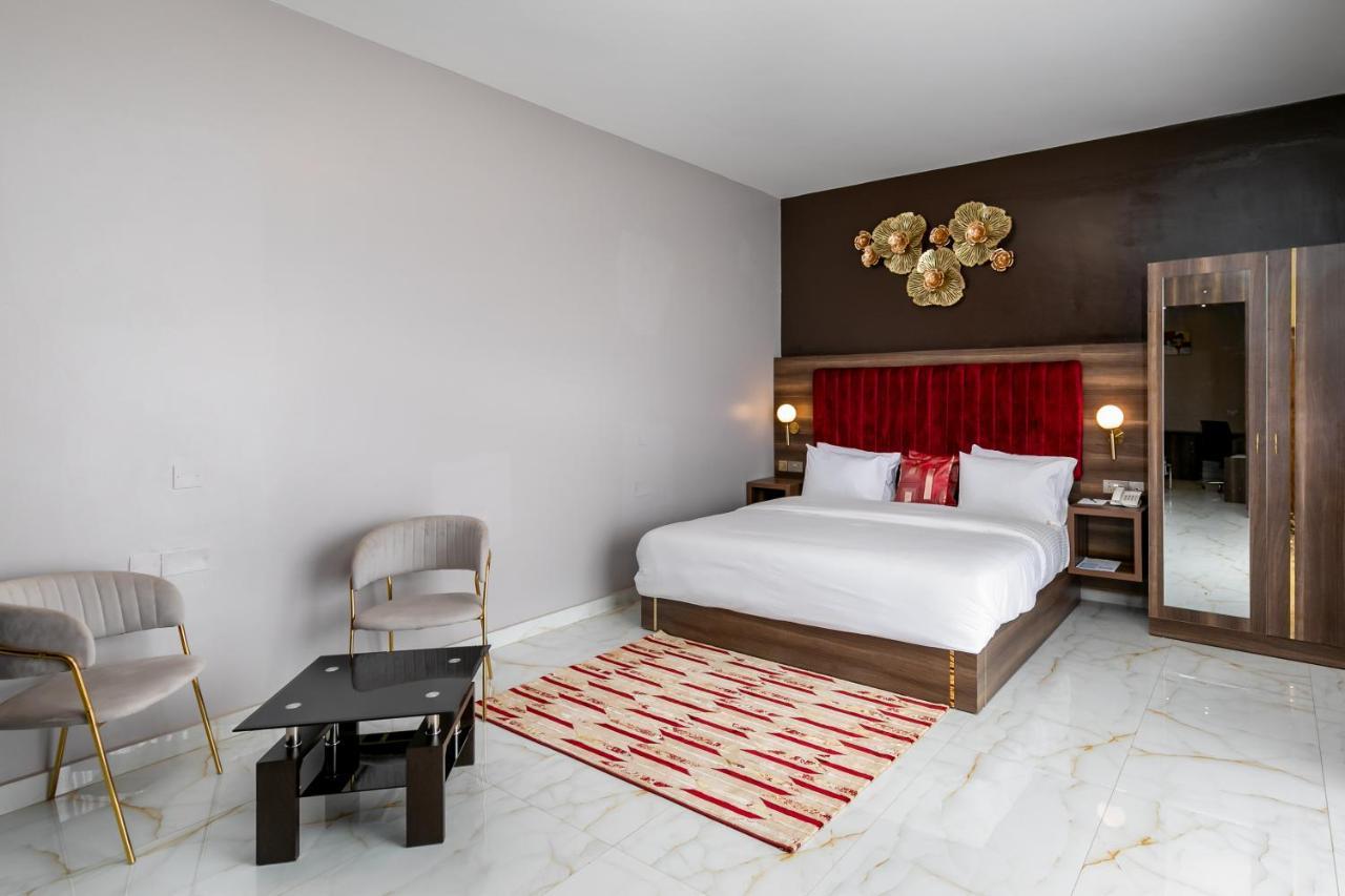 Hotel Horizon Ентебе Екстериор снимка