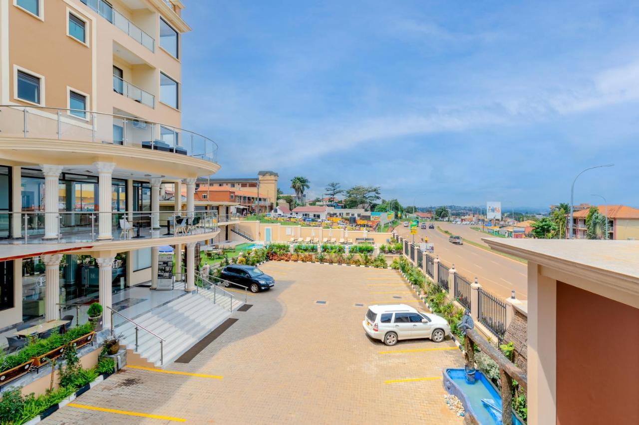 Hotel Horizon Ентебе Екстериор снимка