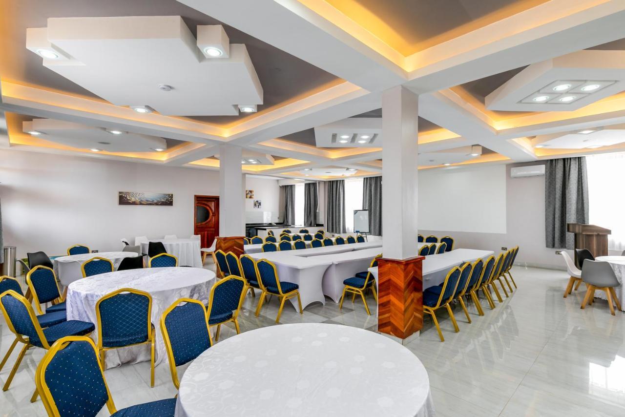 Hotel Horizon Ентебе Екстериор снимка