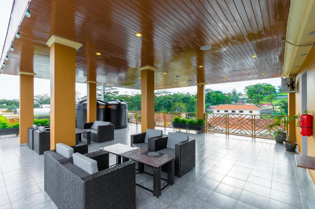 Hotel Horizon Ентебе Екстериор снимка