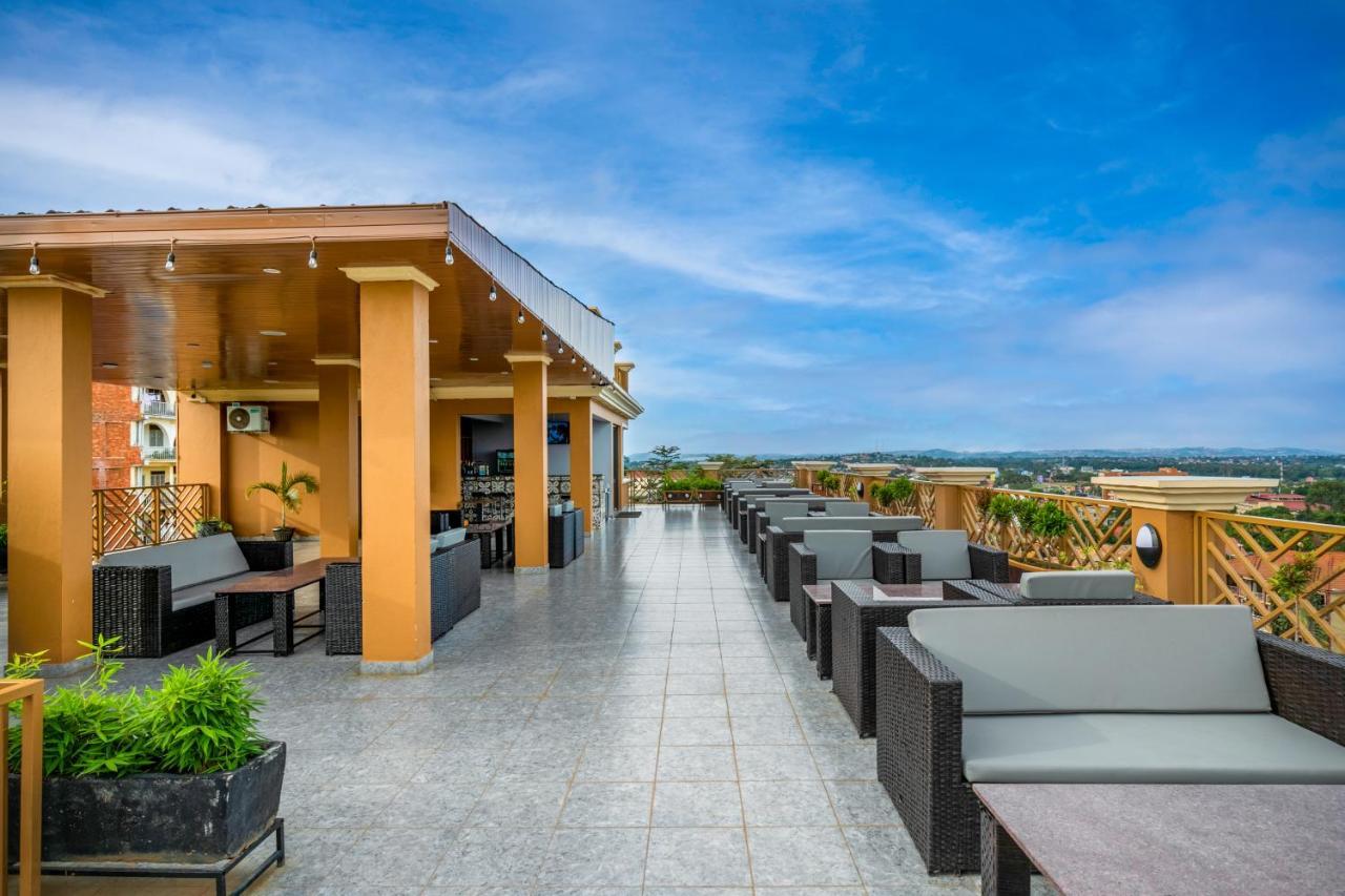 Hotel Horizon Ентебе Екстериор снимка